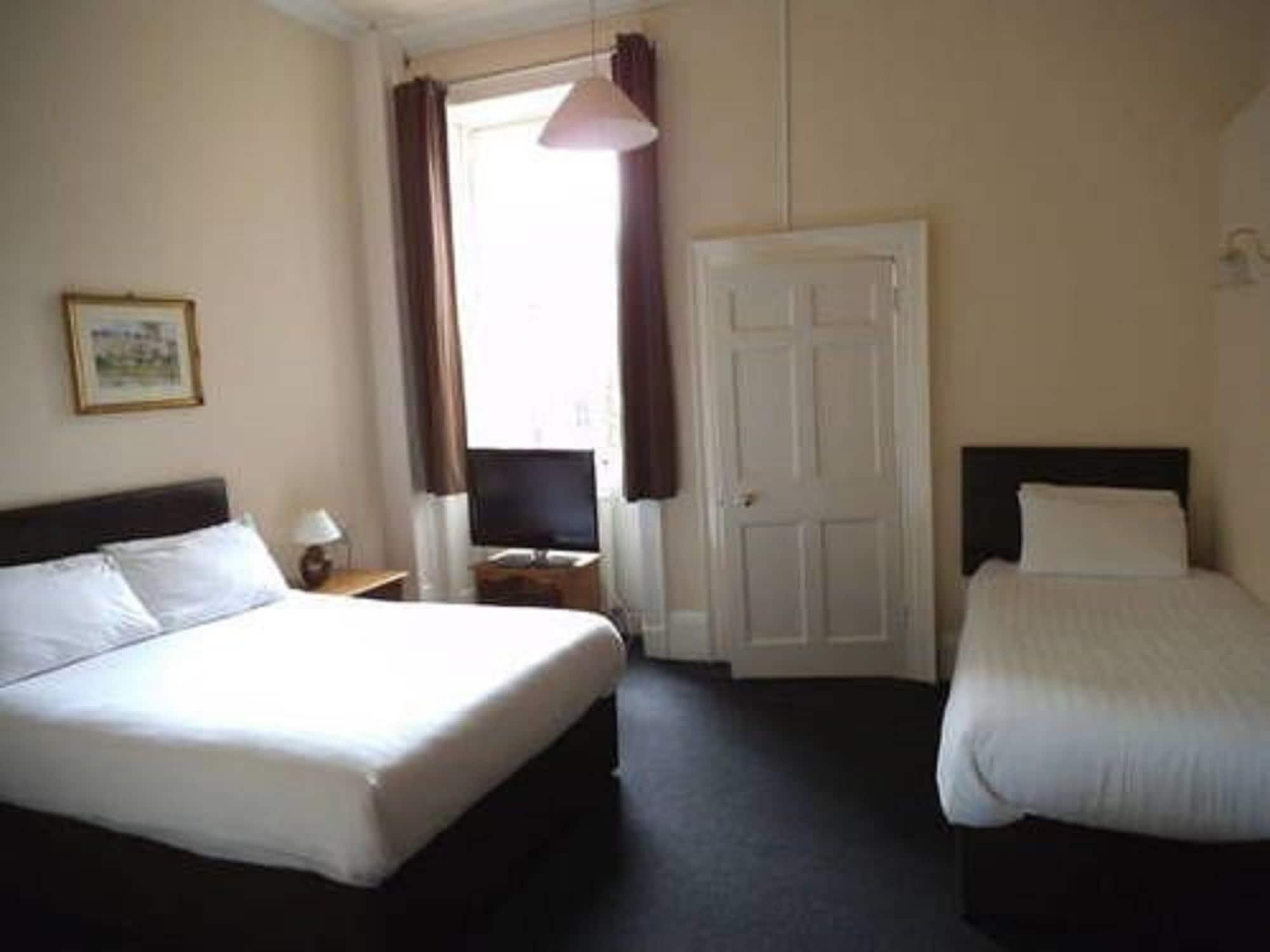 Parade Park Accommodation バース エクステリア 写真